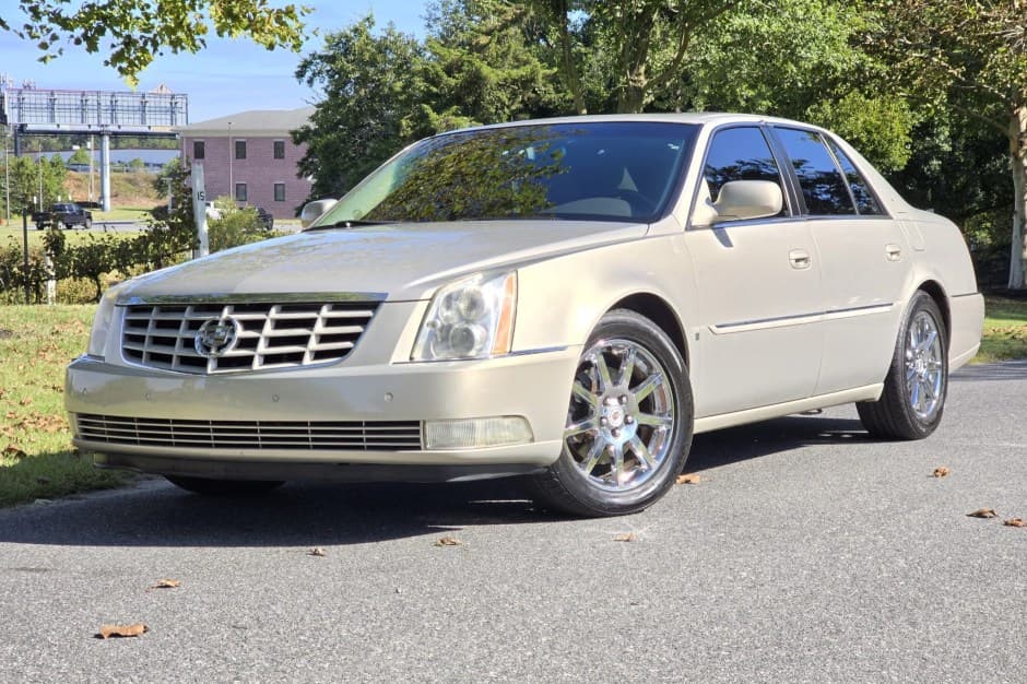 2007 Cadillac DTS sold for $7,100
