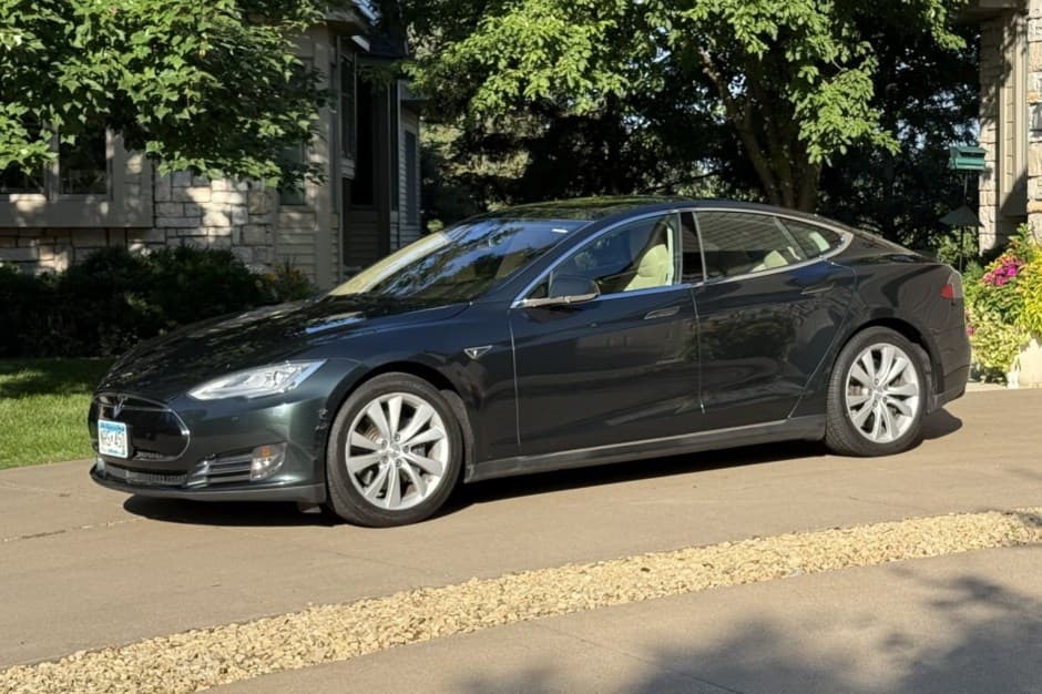 2014 Tesla  sold for $10,500