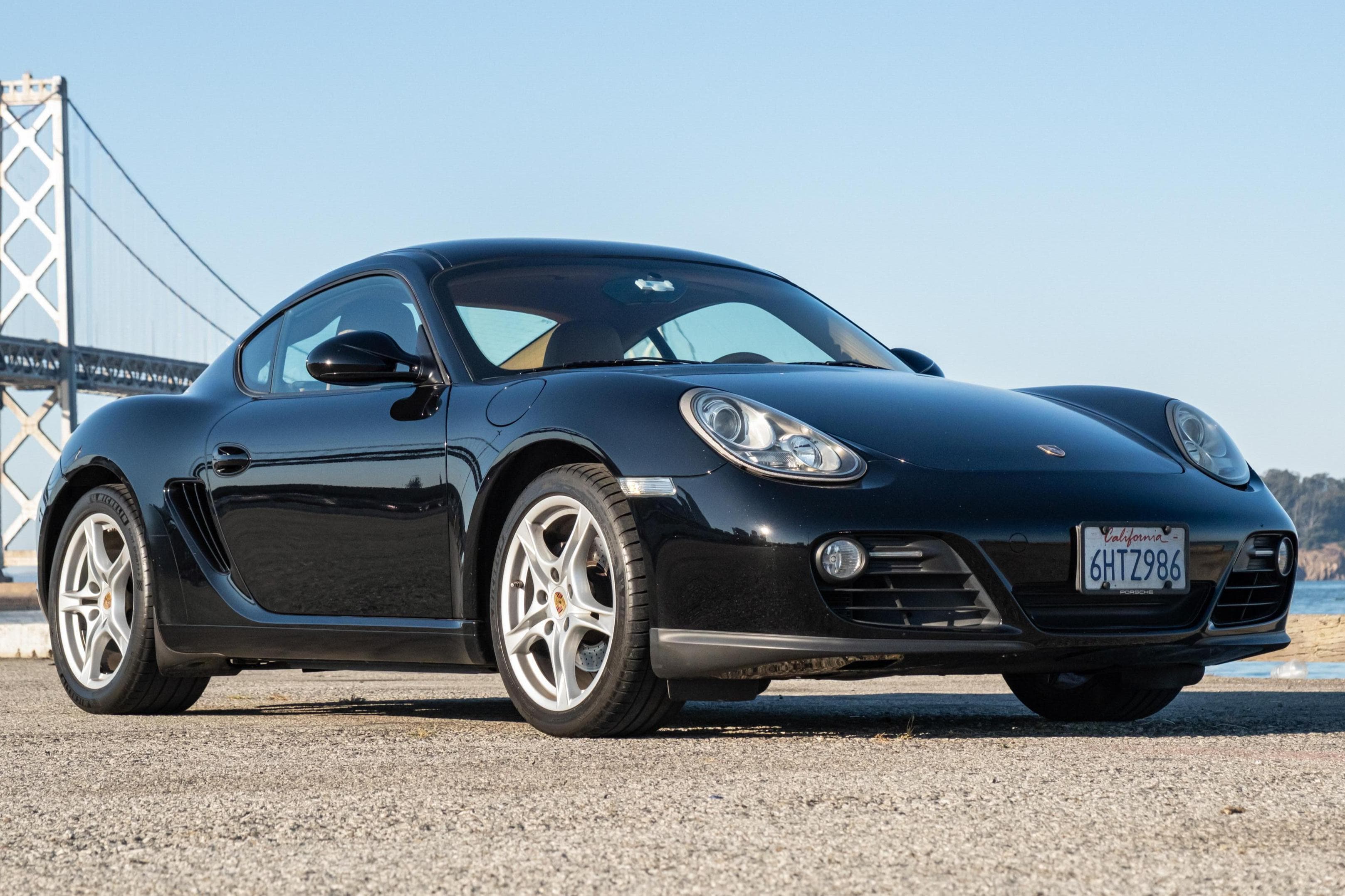 2009 Porsche 987 Cayman sold for $22,805