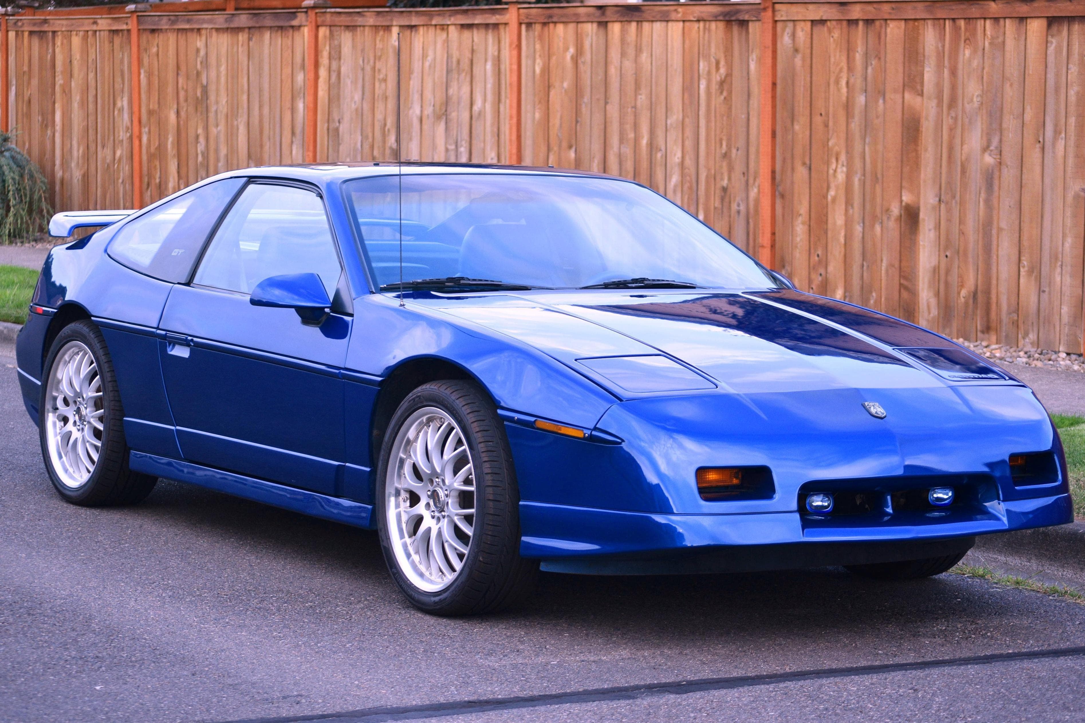 1988 Pontiac Fiero sold for $9,888