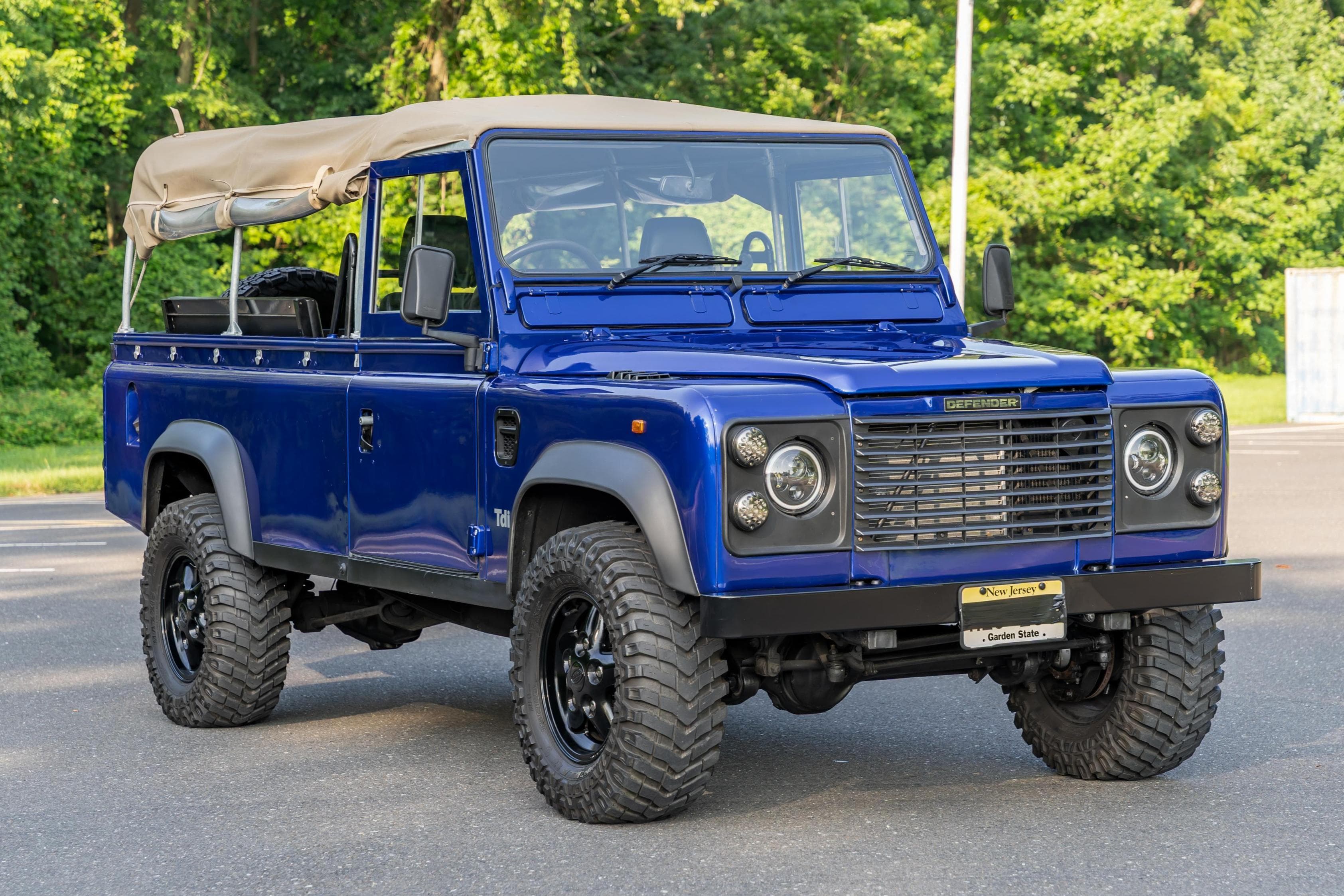 1994 Land Rover Defender sold for $25,000