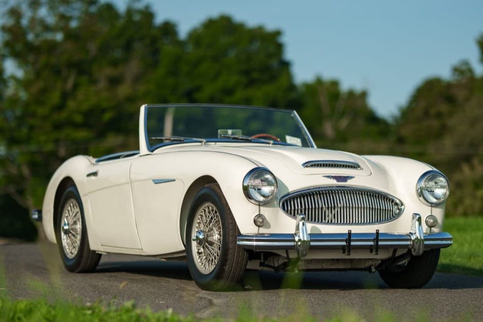 1962 Austin-Healey 3000 sold for $32,500