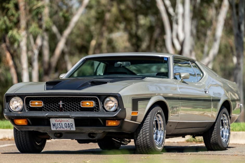 1972 Ford Mustang 1969-1973 sold for $19,000
