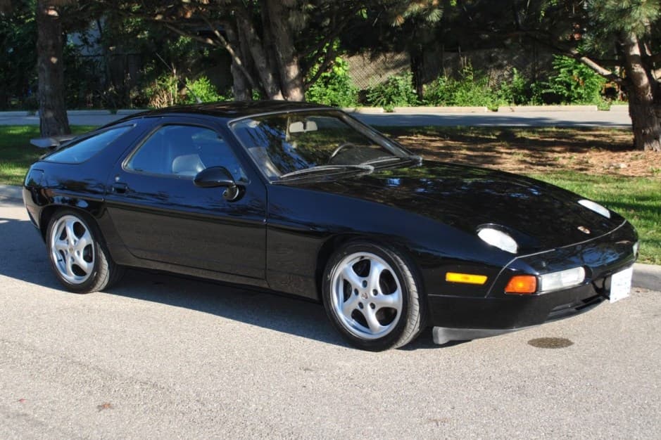 1988 Porsche 928 sold for $22,000