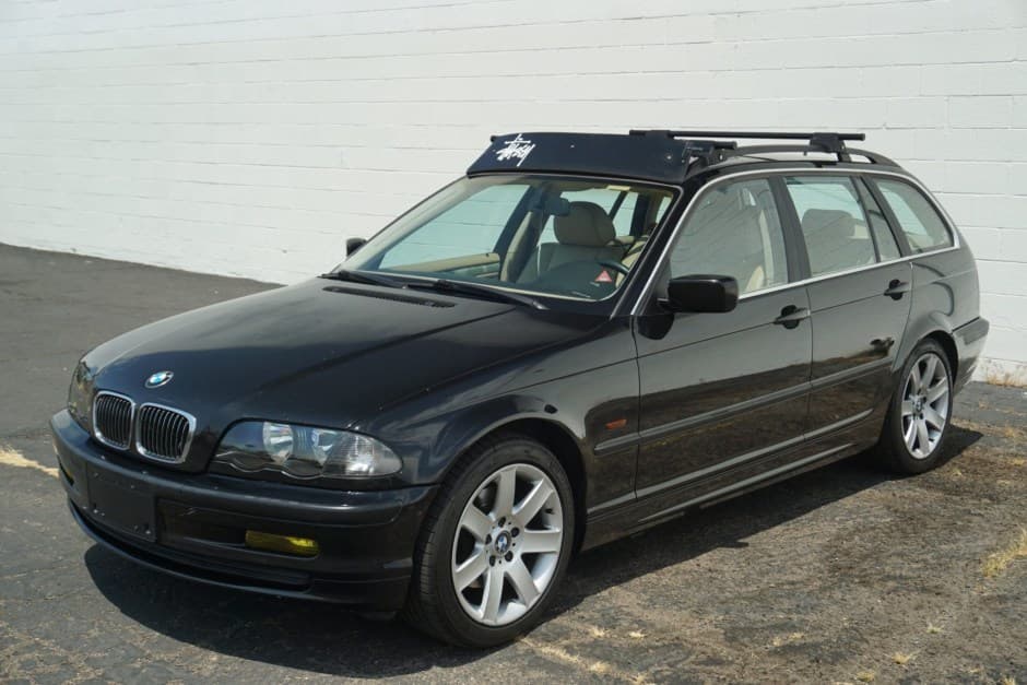 2001 BMW E46 3-Series Touring sold for $4,000