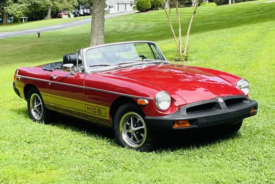 1974 MG MGB sold for $7,500