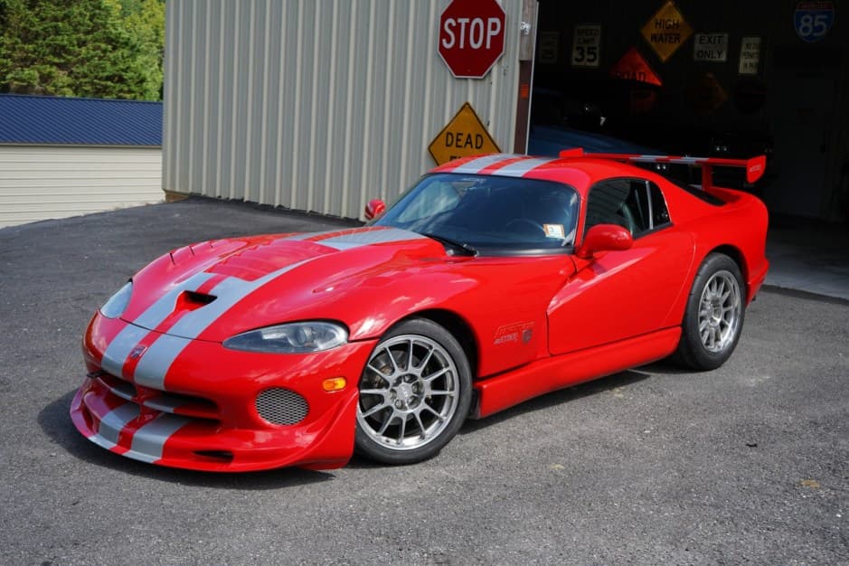1999 Dodge Viper SR II (1996-2002) sold for $50,000