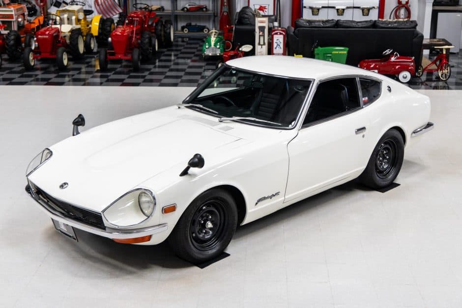 1971 Datsun 240Z sold for $64,000