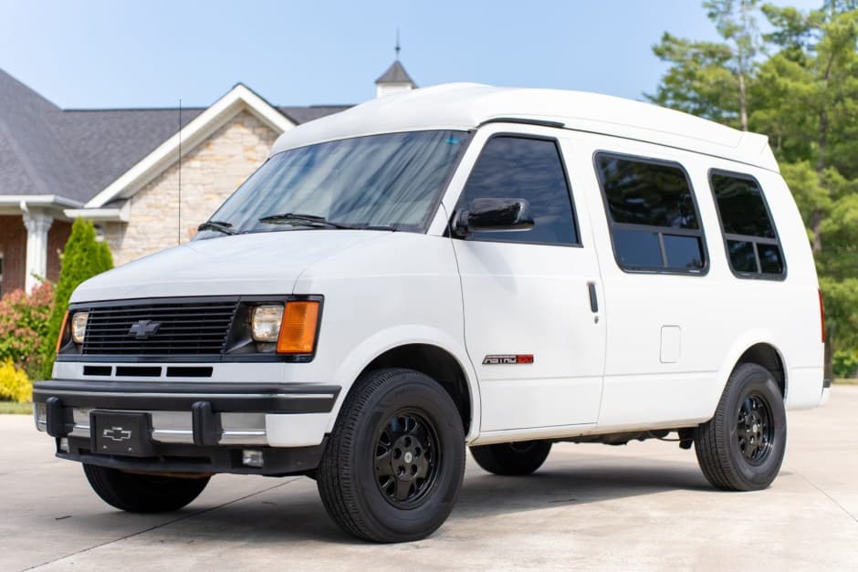 1994 Chevrolet Astro sold for $13,250