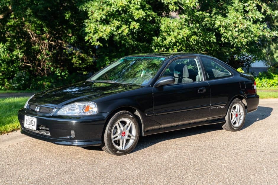 2000 Honda Civic Si sold for $15,005