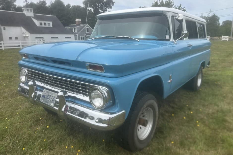 1963 Chevrolet Suburban (1960-1966) sold for $26,500