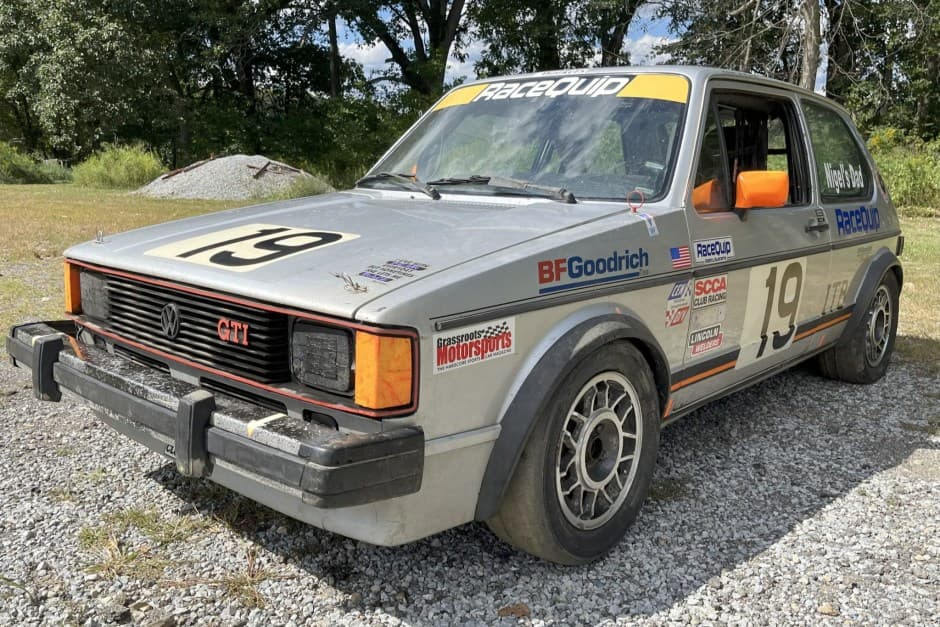 1983 Volkswagen GTI Mk1 sold for $3,900