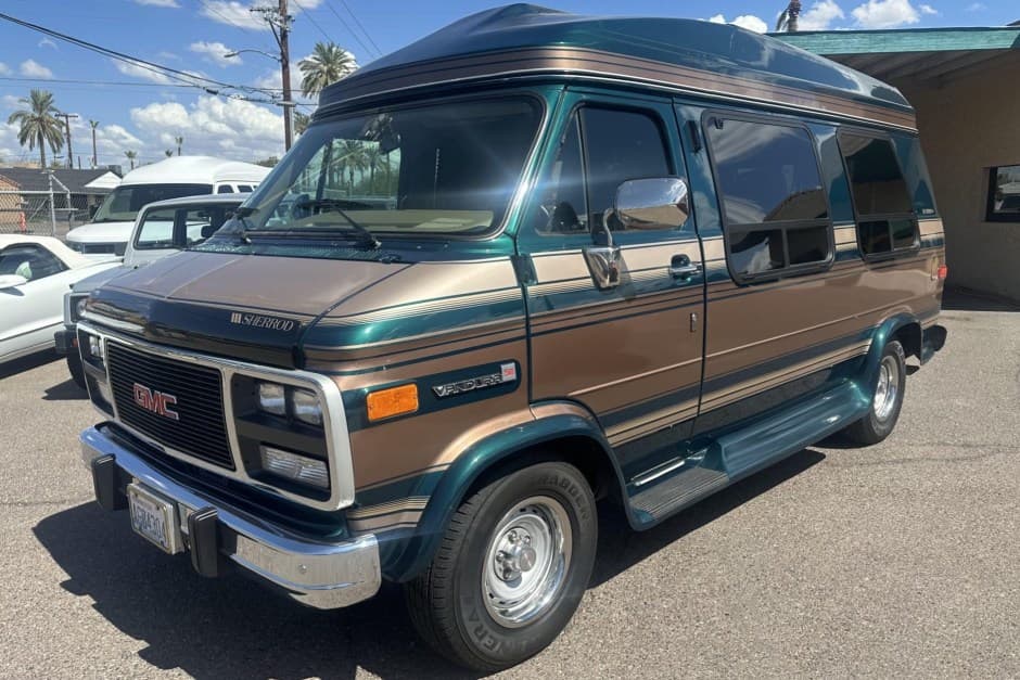 1995 GMC Van sold for $20,450
