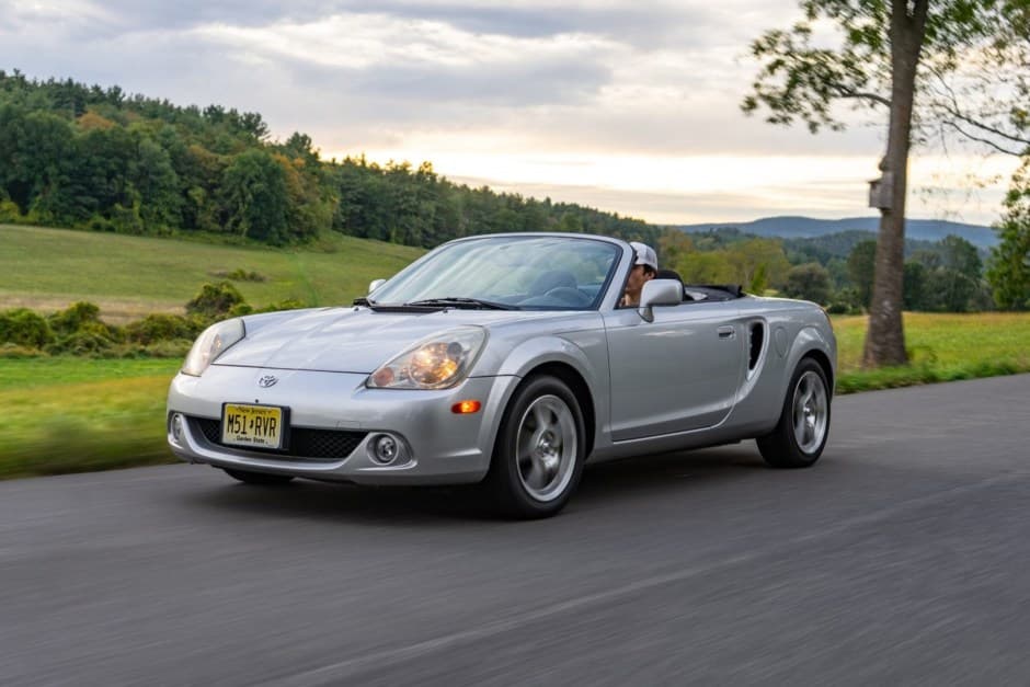 2003 Toyota W30 MR2 sold for $13,300