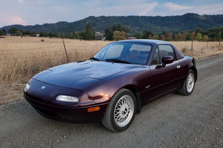 1995 Mazda NA MX-5 Miata sold for $13,750