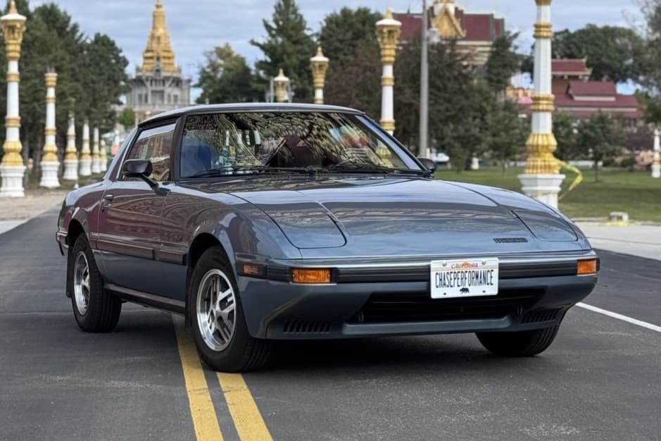 1985 Mazda RX-7 FB sold for $11,250