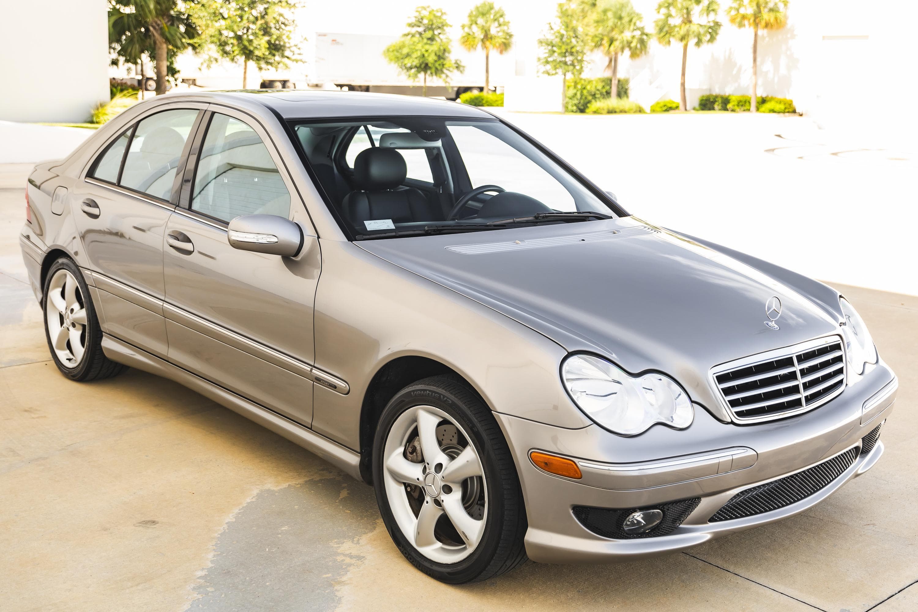 2006 Mercedes-Benz C-Class sold for $6,100