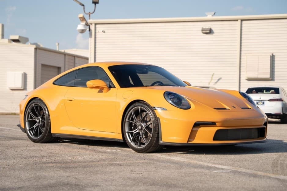 2022 Porsche 992 GT3 sold for $281,000