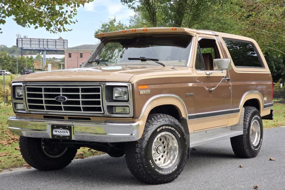 1984 Ford Bronco 3rd Generation 1980-1986 sold for $21,500