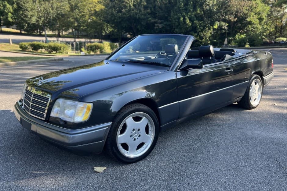 1994 Mercedes-Benz W124 E-Class sold for $11,800