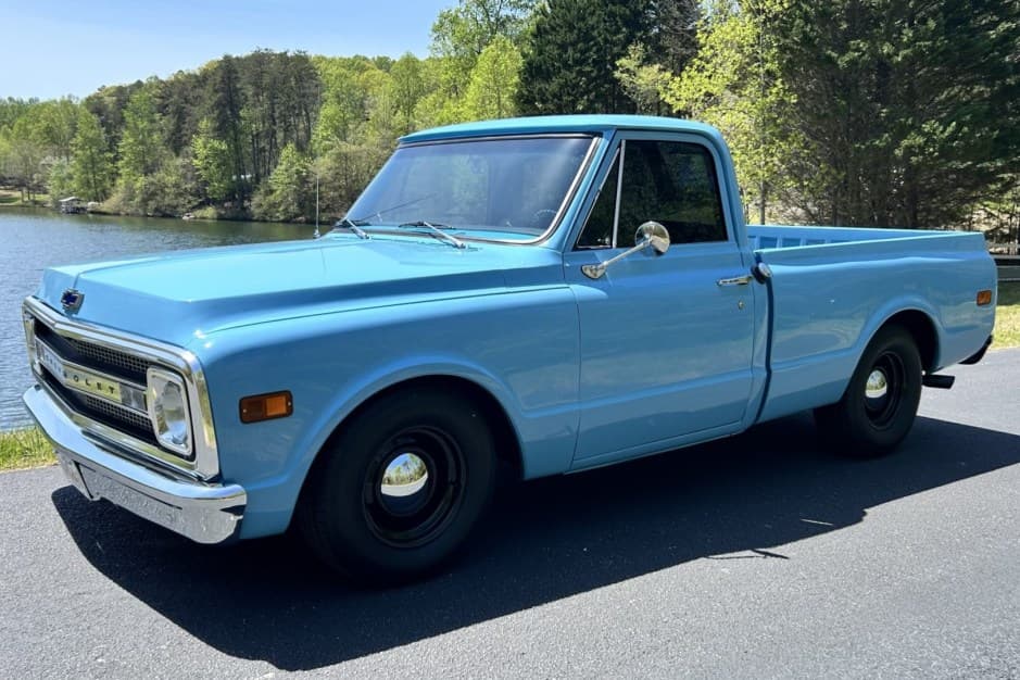 1969 Chevrolet C/K (1967-1972) sold for $29,250