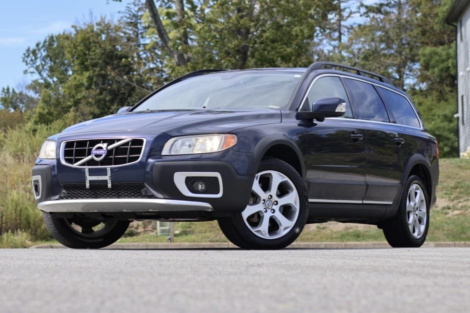 2010 Volvo XC70 sold for $16,500