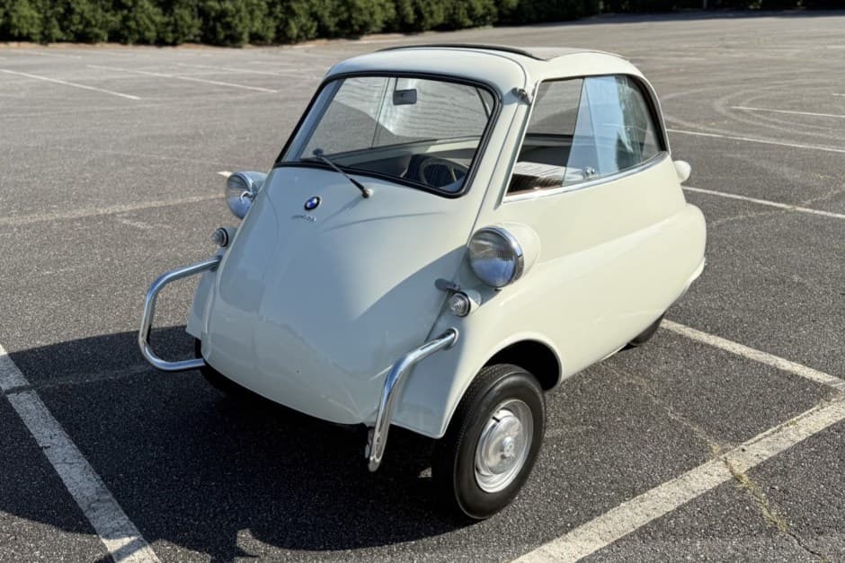 1962 BMW Isetta sold for $22,500