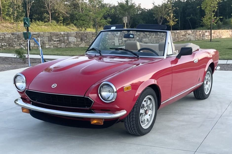 1979 Fiat 124 Spider (1966-1985) sold for $22,000