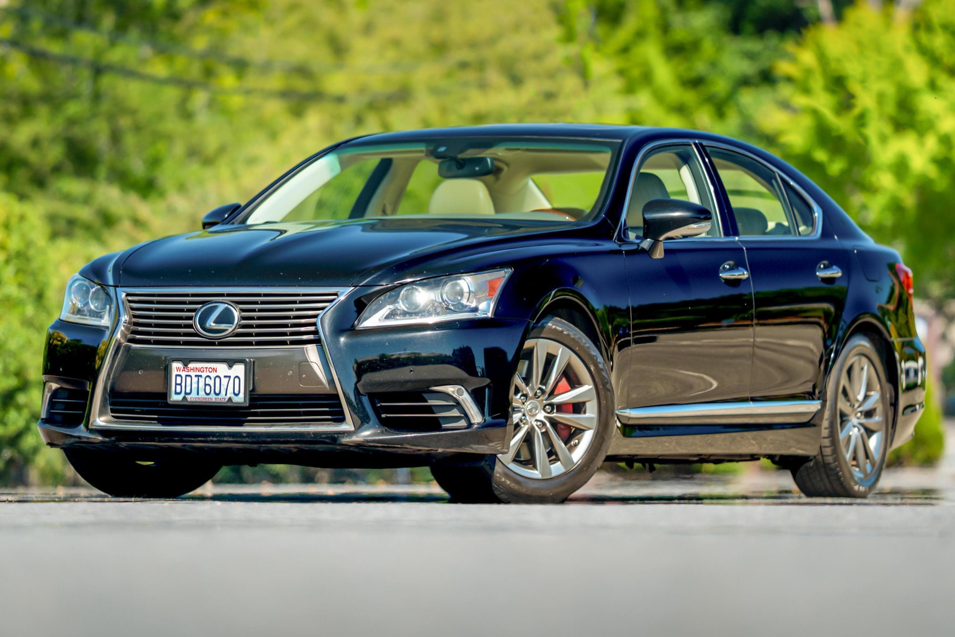 2015 Lexus LS sold for $8,950