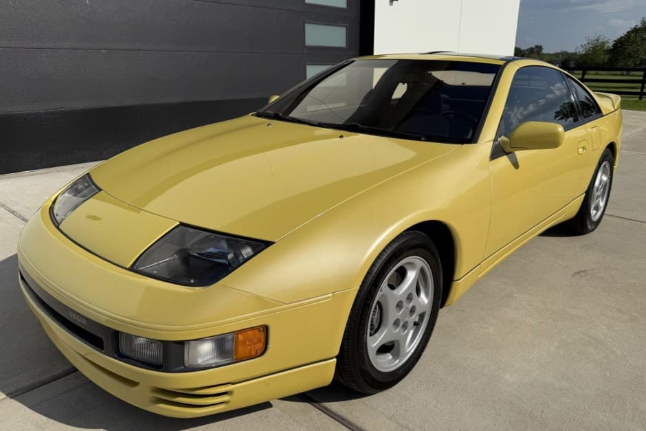 1990 Nissan Z32 300ZX sold for $41,250