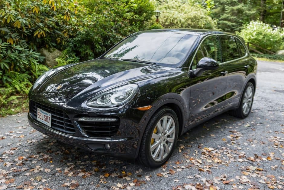 2011 Porsche 958 Cayenne (2011-2018) sold for $13,100