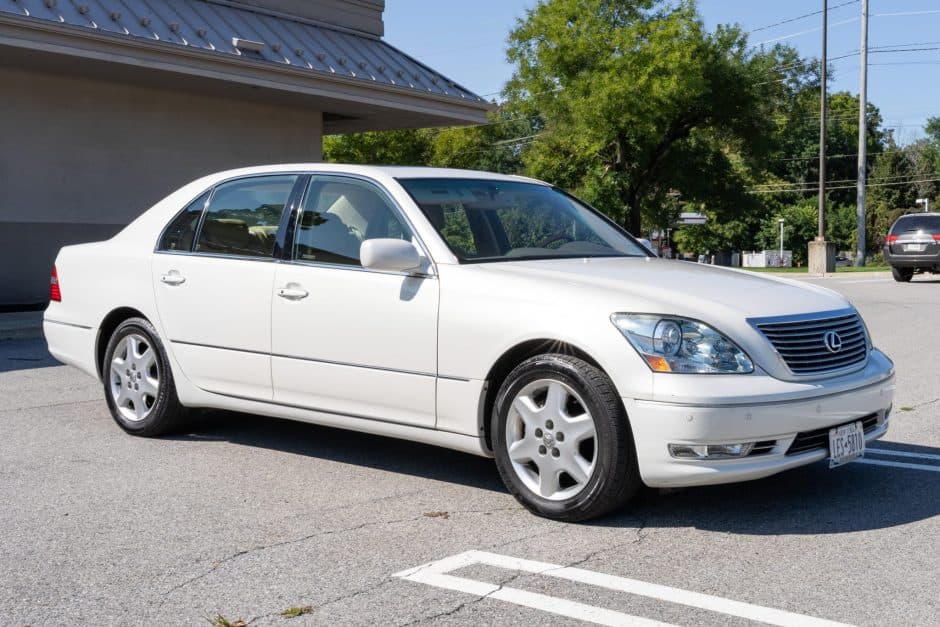 2004 Lexus LS Sedan sold for $8,700