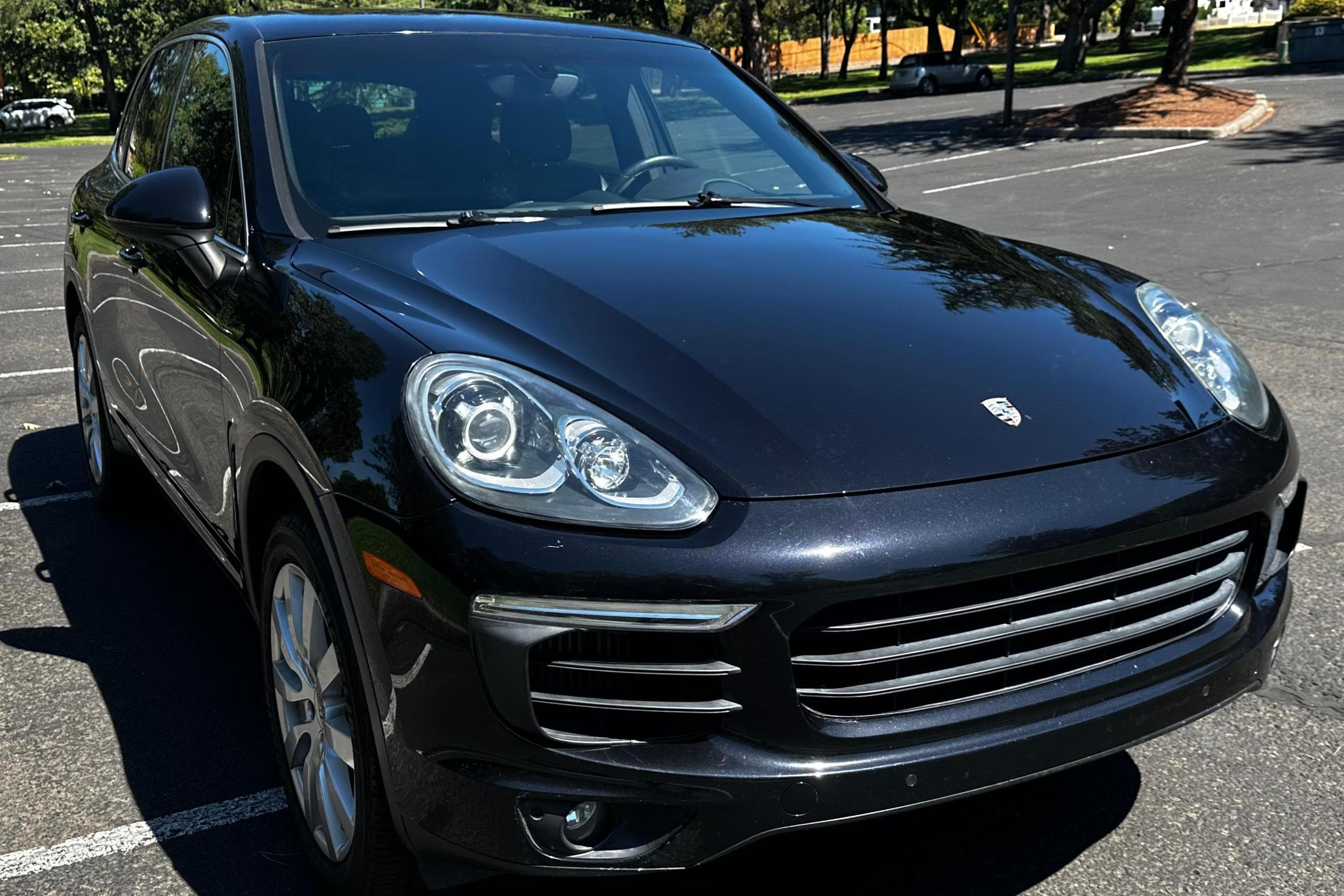 2015 Porsche Cayenne sold for $23,250