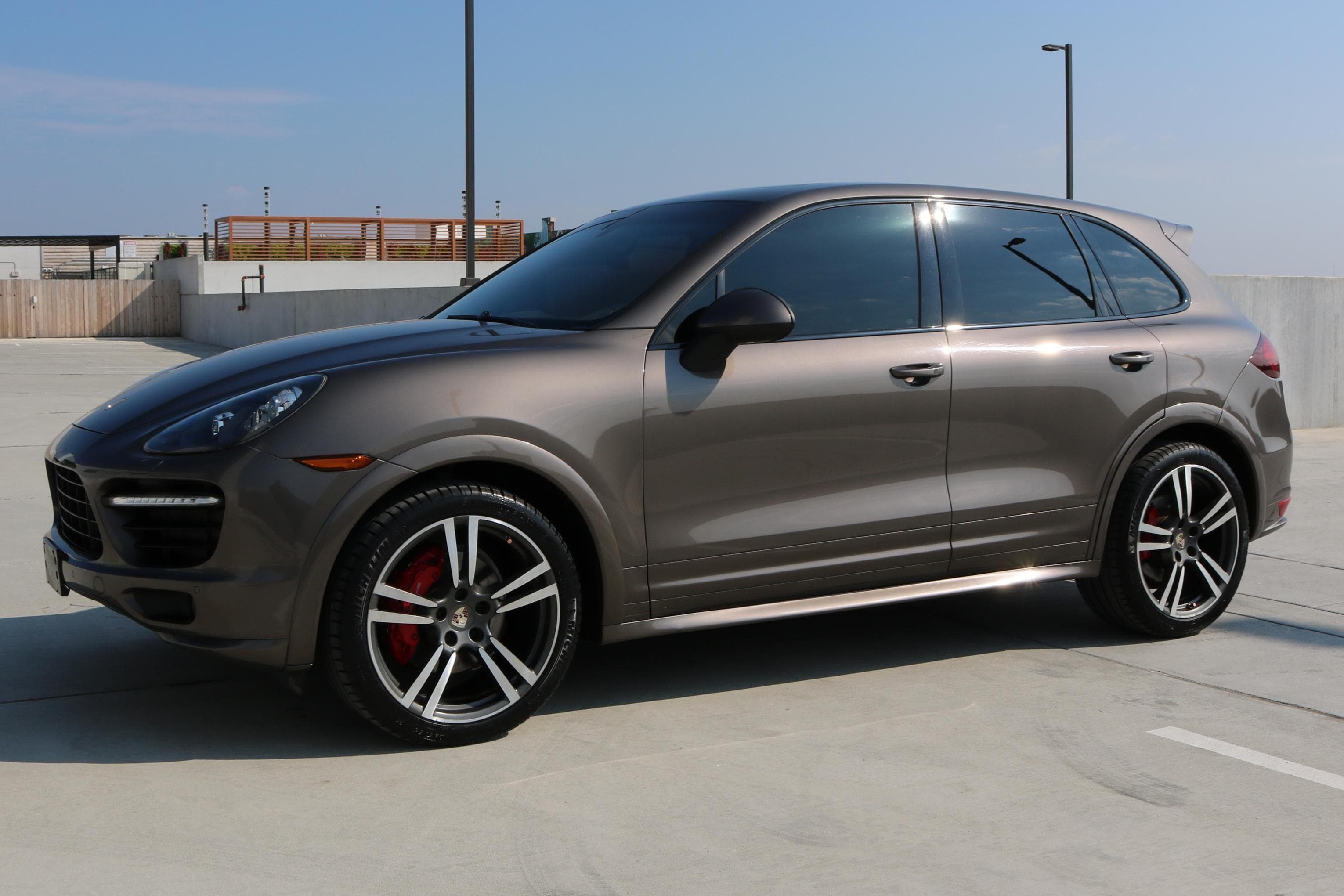 2013 Porsche Cayenne sold for $11,500
