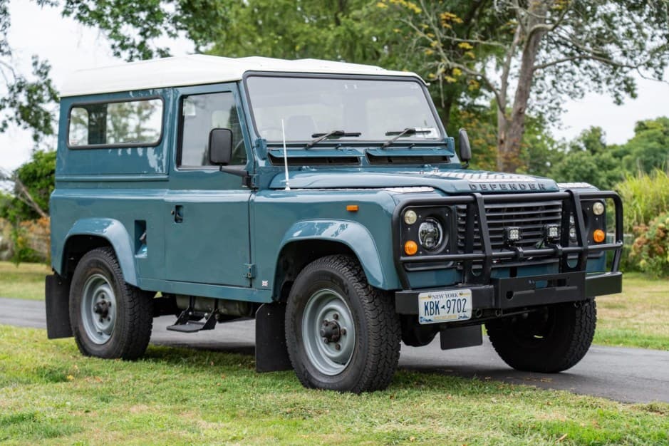 1986 Land Rover 90 / Defender 90 (Euro Spec) sold for $24,000