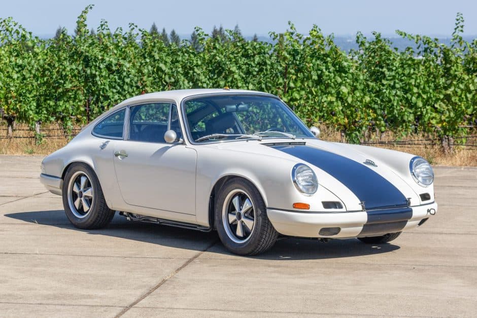 1967 Porsche SWB 911 (1965-1968) sold for $275,000