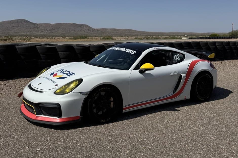 2016 Porsche Cayman GT4 sold for $88,000