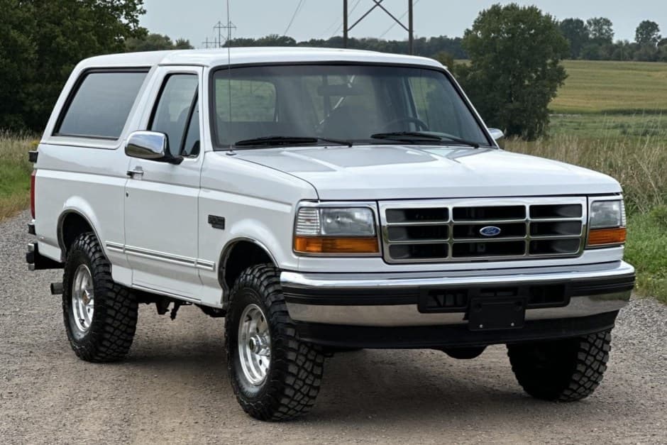 1996 Ford Bronco 4th-5th Generations 1987-1996 sold for $20,210