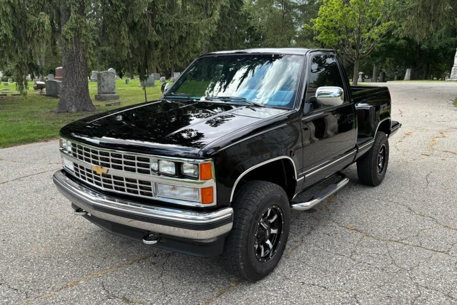 1989 Chevrolet C/K GMT400 (1988-2002) sold for $14,500