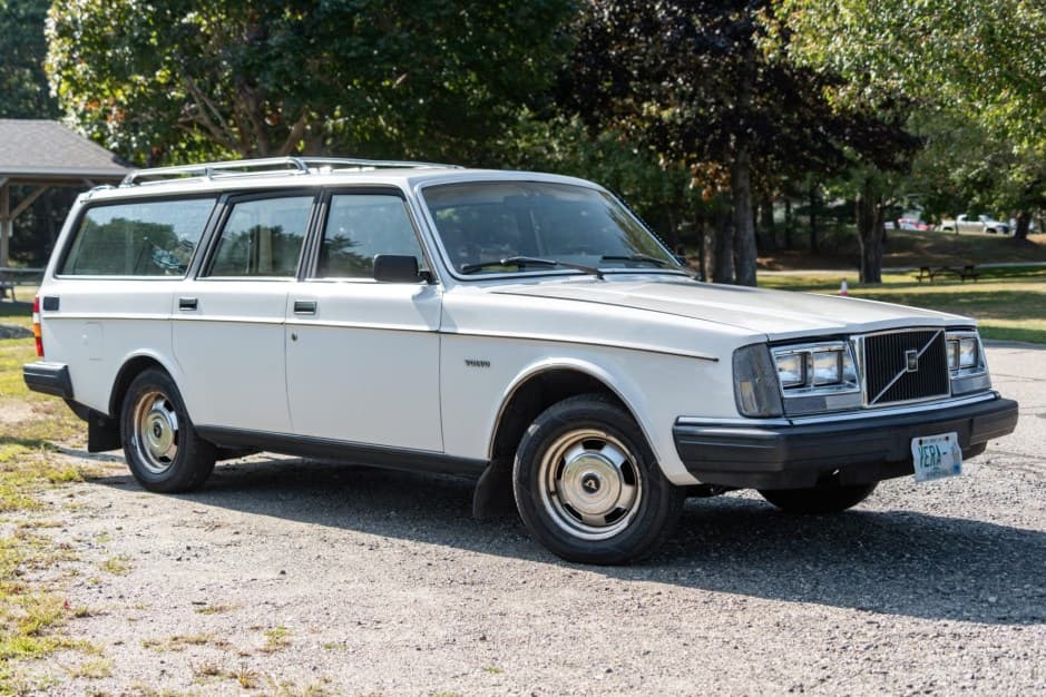 1983 Volvo 240 sold for $6,300