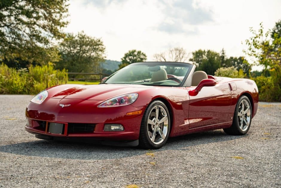 2009 Chevrolet Corvette C6 sold for $28,204