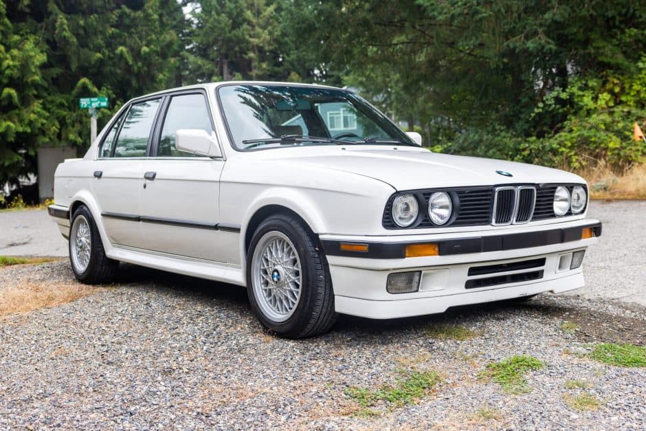 1991 BMW E30 3-Series Sedan sold for $13,750
