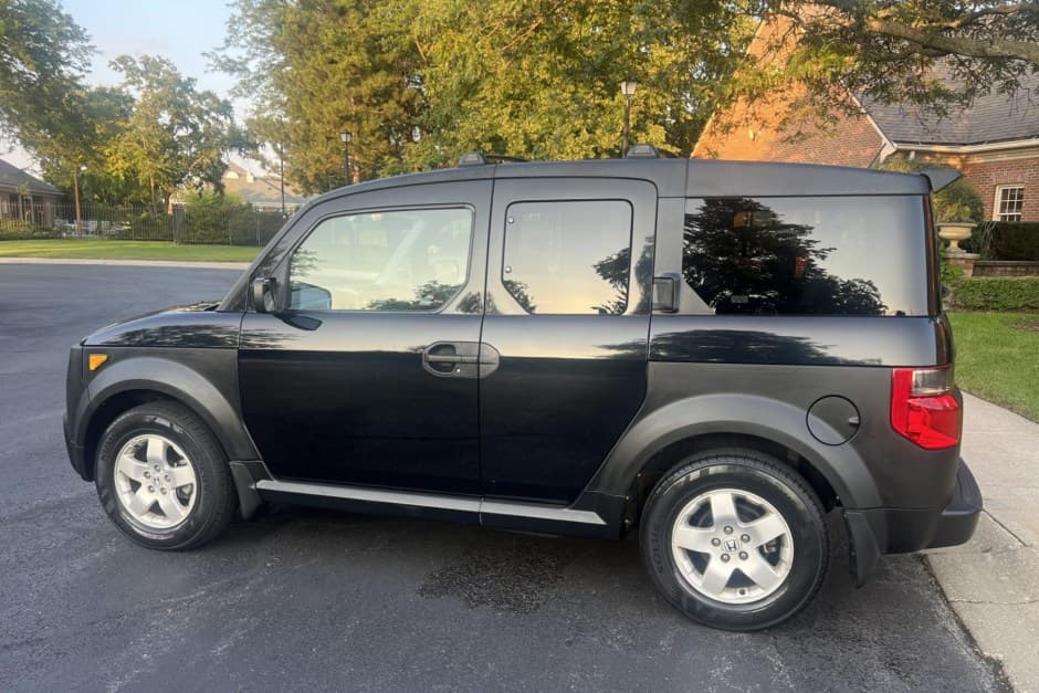 2005 Honda Element sold for $7,000