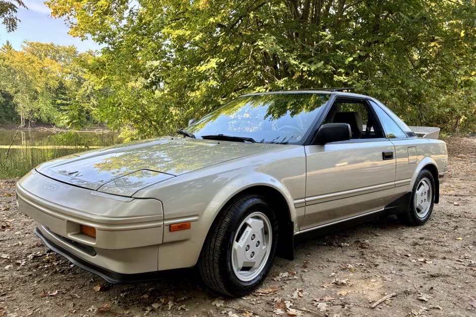 1986 Toyota AW11 MR2 sold for $9,200