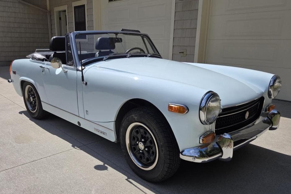 1971 MG Midget sold for $10,500