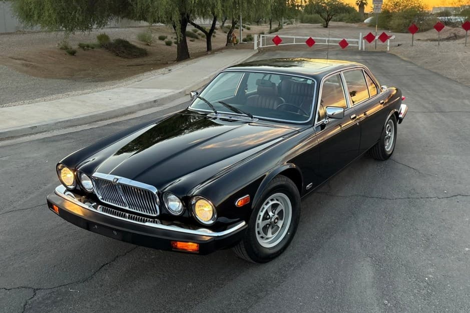 1985 Jaguar XJ Series 3 (1980-1992) sold for $20,253
