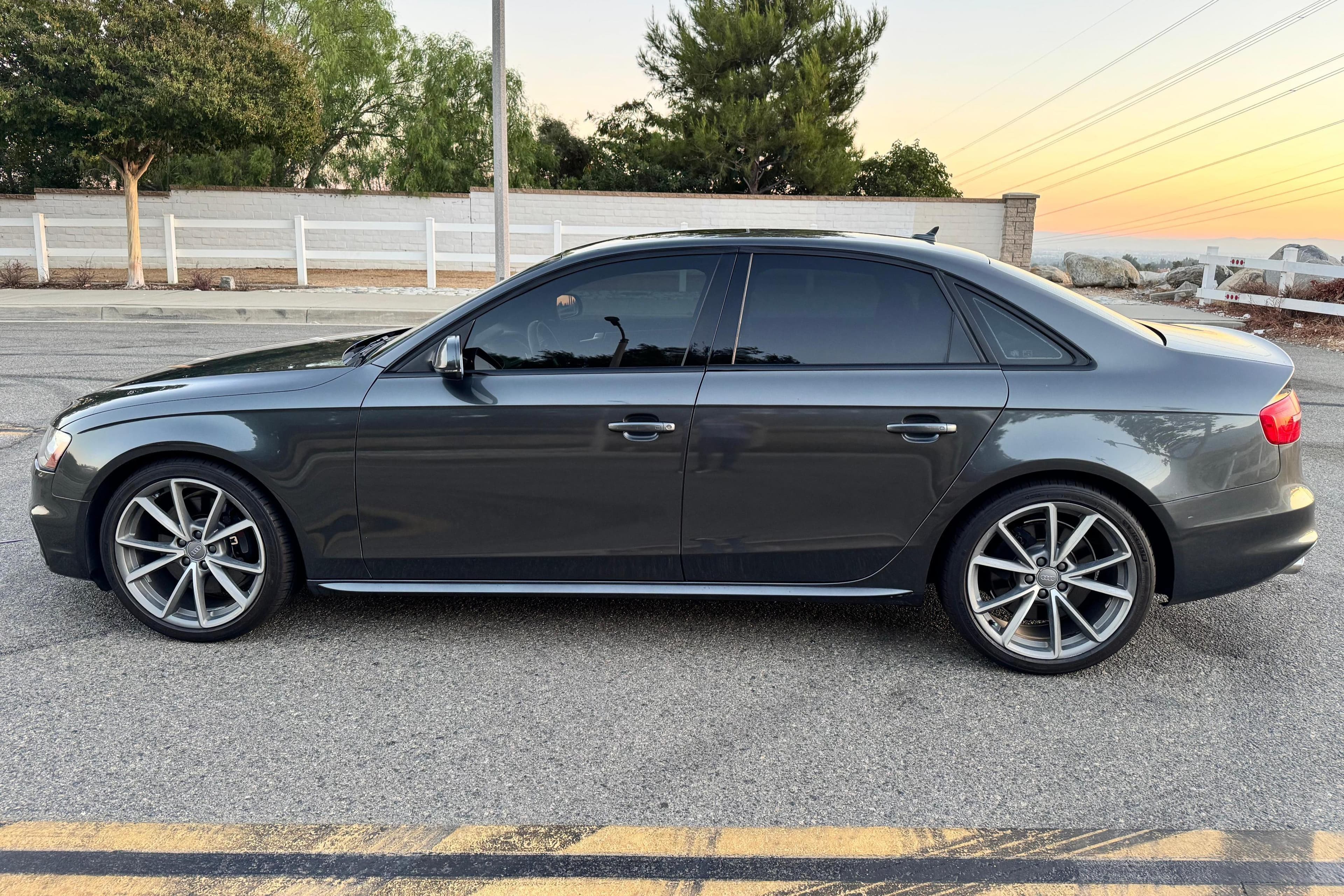 2015 Audi B8 S4 sold for $7,900
