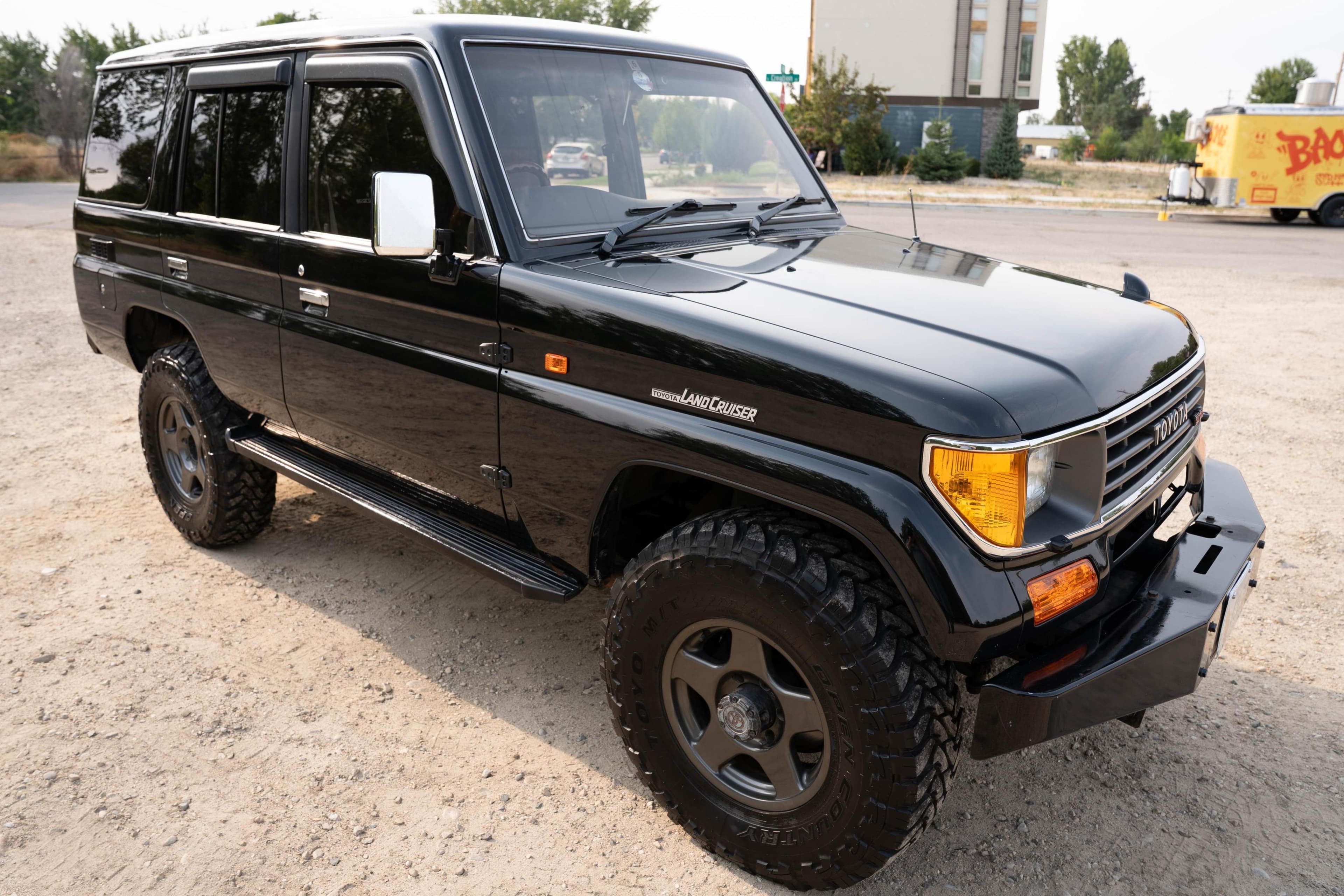1994 Toyota Land Cruiser sold for $13,100