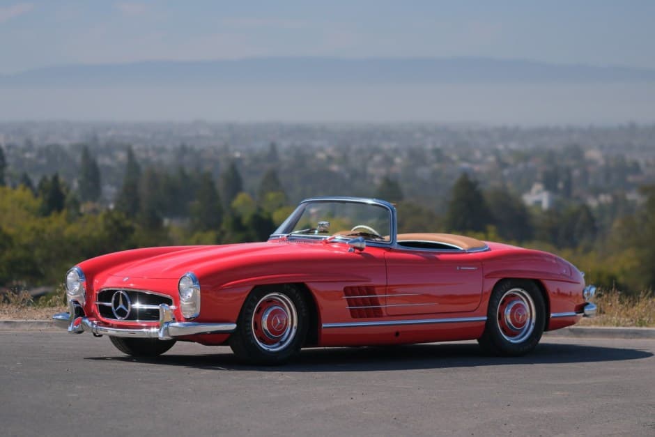 1960 Mercedes-Benz 300SL Gullwing & Roadster sold for $1,355,000