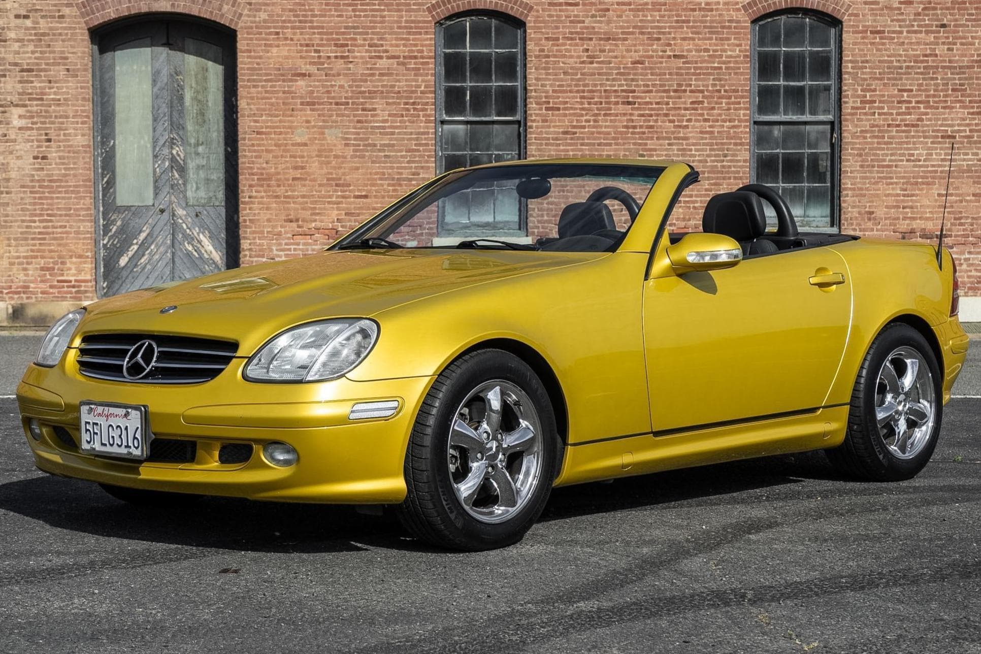 2001 Mercedes-Benz SLK-Class sold for $7,000